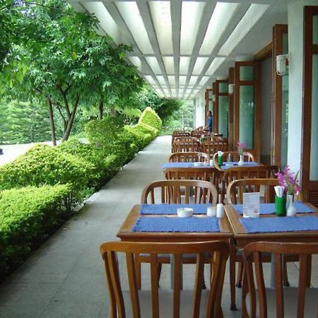 The Royal Chiang Mai Golf Resort Ban Mai  Exteriör bild