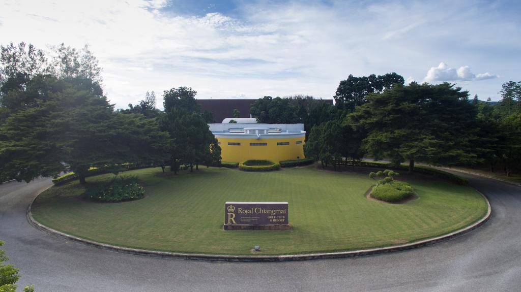 The Royal Chiang Mai Golf Resort Ban Mai  Exteriör bild