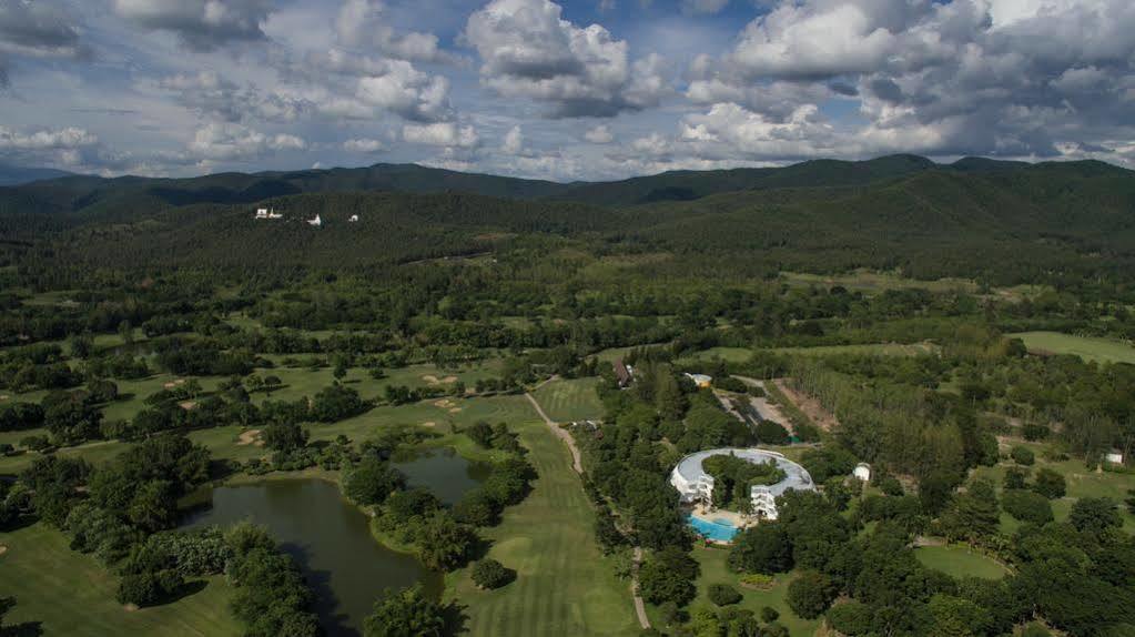 The Royal Chiang Mai Golf Resort Ban Mai  Exteriör bild