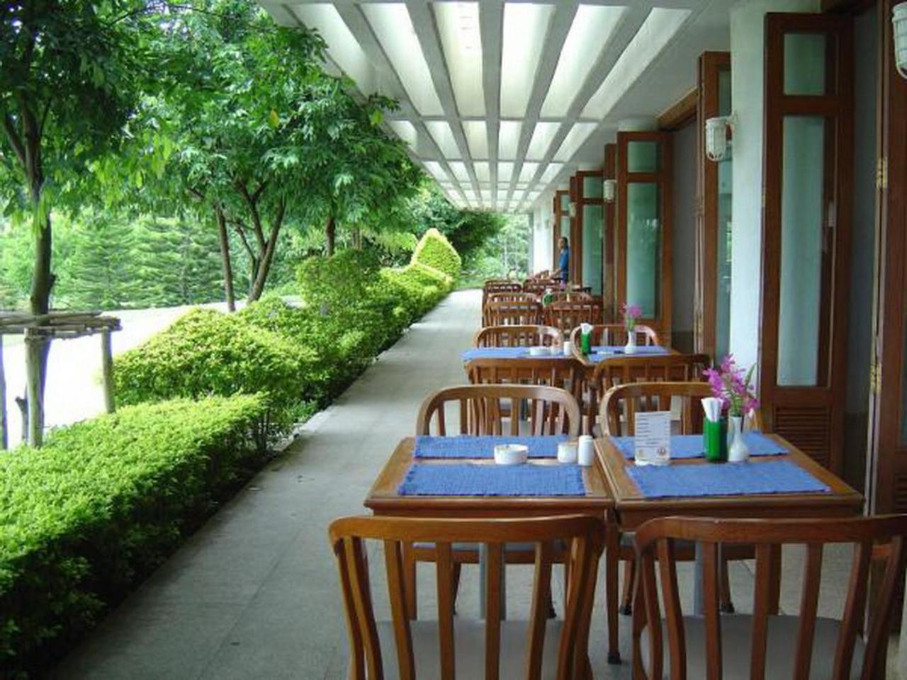 The Royal Chiang Mai Golf Resort Ban Mai  Exteriör bild